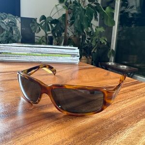 Dolce & Gabbana D&G 2075S Tortoiseshell Sunglasses – Unisex – Wide Fit